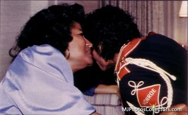 RARE-Michael-michael-jackson-15333085-599-369.jpg