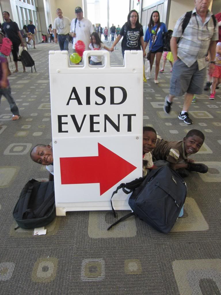 photo BacktoSchoolBash029_zps5bd8383d.jpg