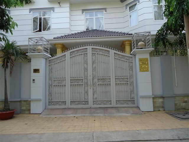 Cửa sắt,nhôm kính,lan can,mái che hàng rào,vách ngăn,inox.Ngọc Quốc:giá tốt nhất 5s - 23