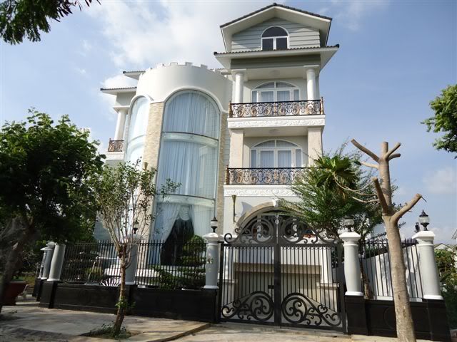 Cửa sắt,nhôm kính,lan can,mái che hàng rào,vách ngăn,inox.Ngọc Quốc:giá tốt nhất 5s - 8