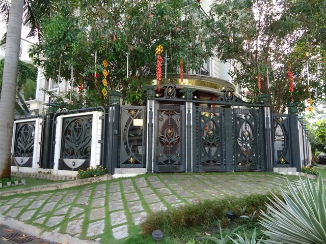 Cửa sắt,nhôm kính,lan can,mái che hàng rào,vách ngăn,inox.Ngọc Quốc:giá tốt nhất 5s - 7