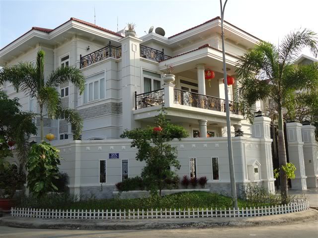 Cửa sắt,nhôm kính,lan can,mái che hàng rào,vách ngăn,inox.Ngọc Quốc:giá tốt nhất 5s - 4