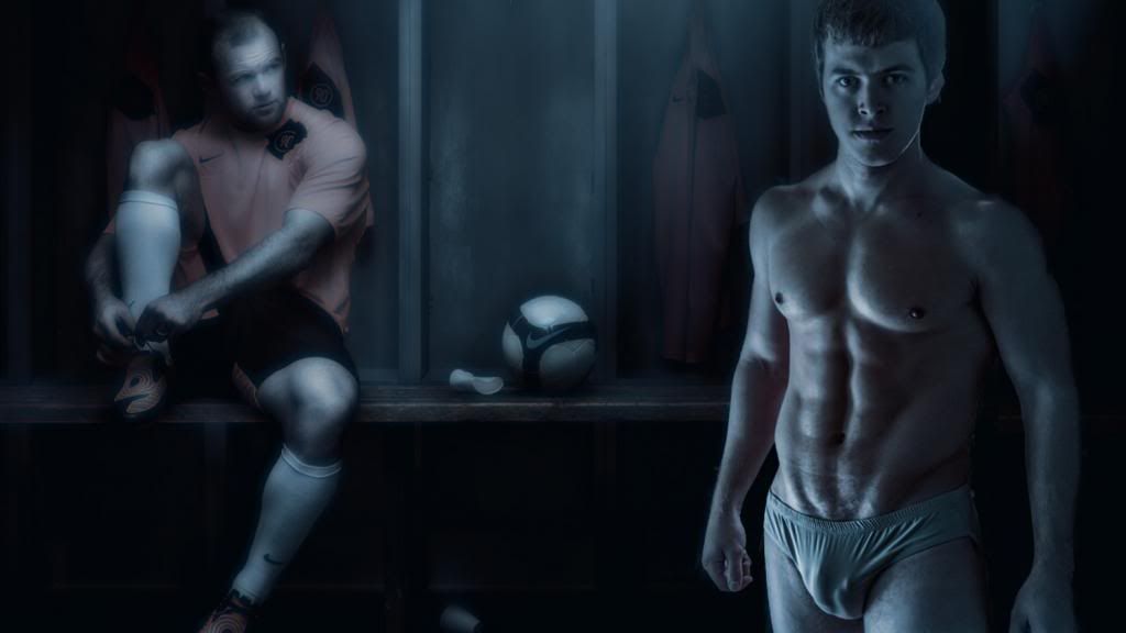 http://i1242.photobucket.com/albums/gg537/cp30329/wayne_rooney_locker_room-1280x720B_zps7559d0c1.jpg