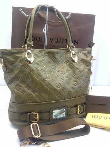 LVLambskin98022ArmyColouruk34x12x31hrg900rb.jpg