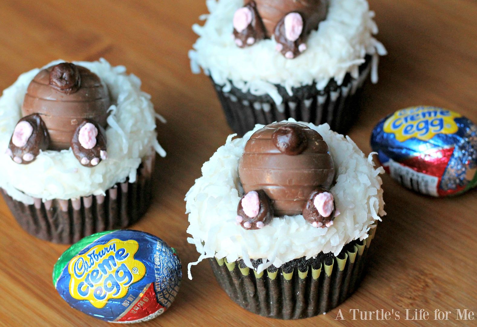 These bunny butt cupcakes made out of Cadbury Cream Eggs are the cutest things! So easy to make for Easter and the kids will love them! 