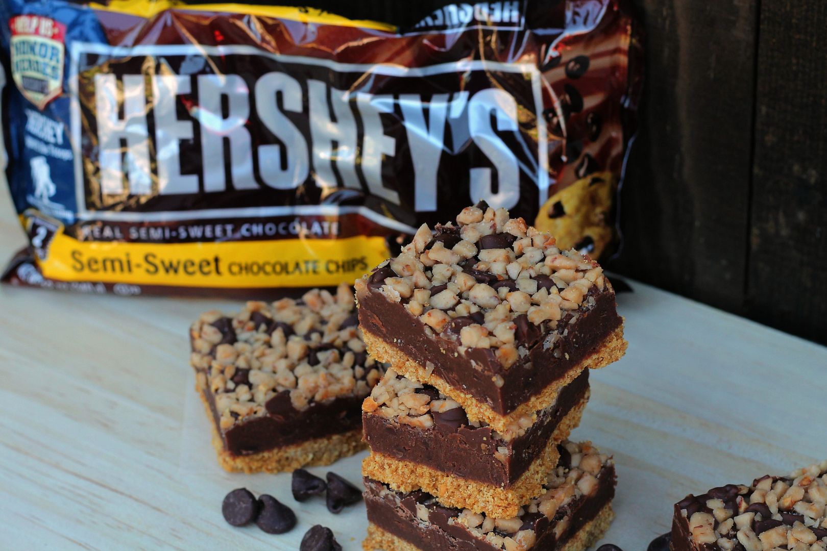 These Hershey's Toffee Fudge Bars are to die for!! They're no-bake and come together super quickly plus are easy enough for the kids to help you make. These are absolutely going to be a permanent addition to our holiday baking list! #NewTraditions #ad