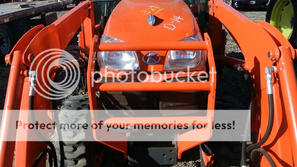 30 HP Kubota Tractor with Cab and Loader HST Look Great Runs Awesome